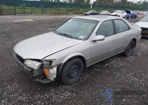 2000 Toyota Camry Le V6 from USA, damaged, VIN 4T1BF22K0YU097122
